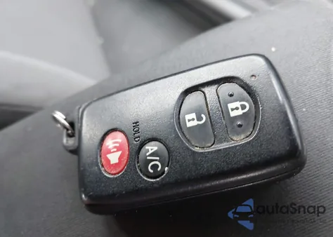 2012 Toyota Prius Three z USA, uszkodzony, nr VIN JTDKN3DU3C5498078